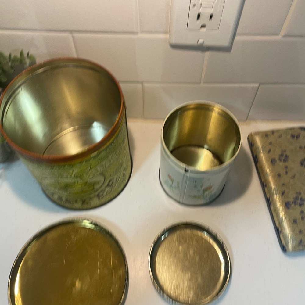 Vintage Set of Three Containers - Picture 5 of 5